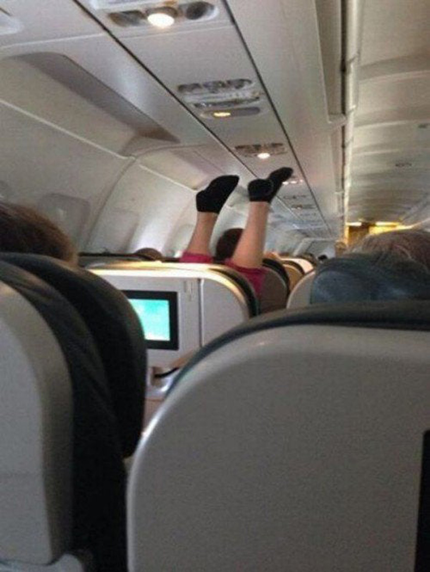 Gross Feet On Airplanes