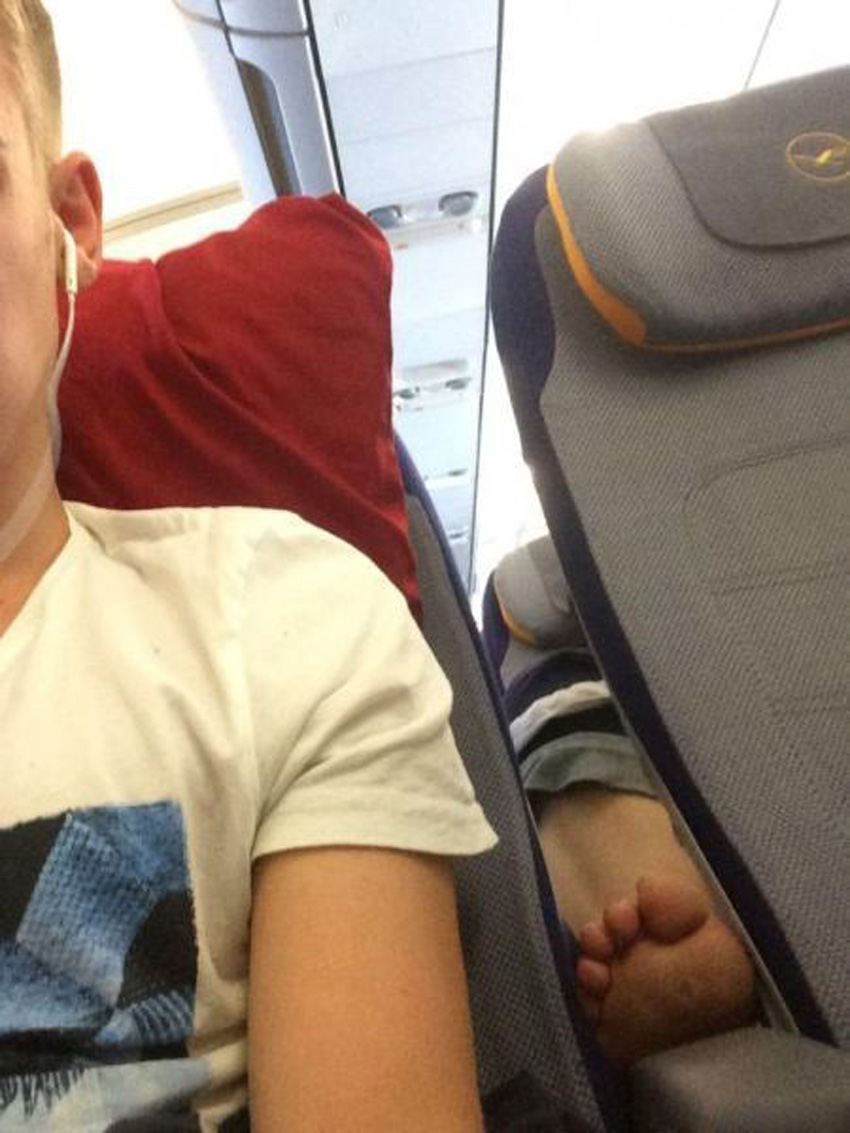 Gross Feet On Airplanes