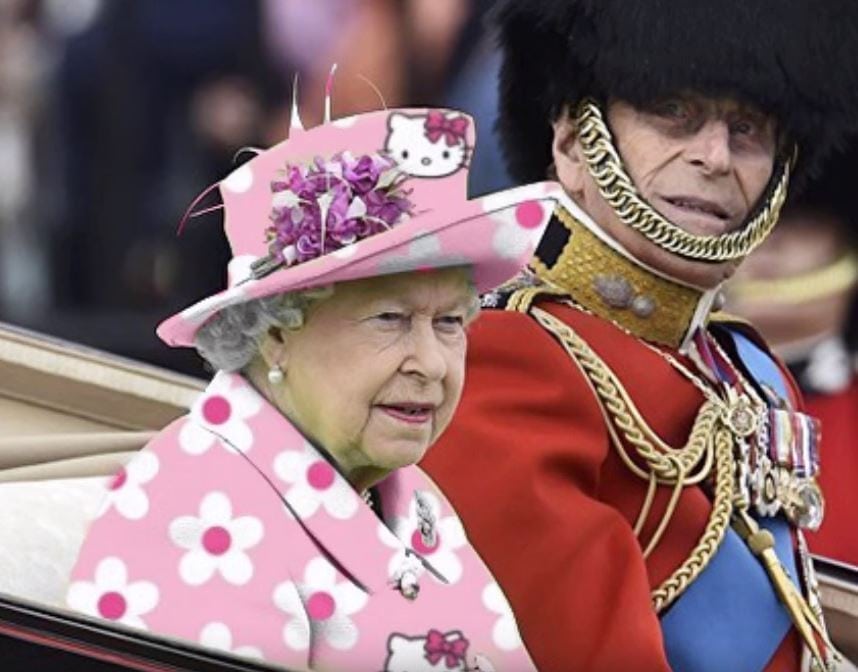 Queen-Elizabeth-Wears-Green-Internet-Goes-Crazy